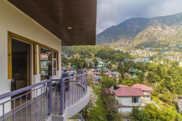 Wow Stayz2 Hotel The Lodge Dharamshala Exterior photo